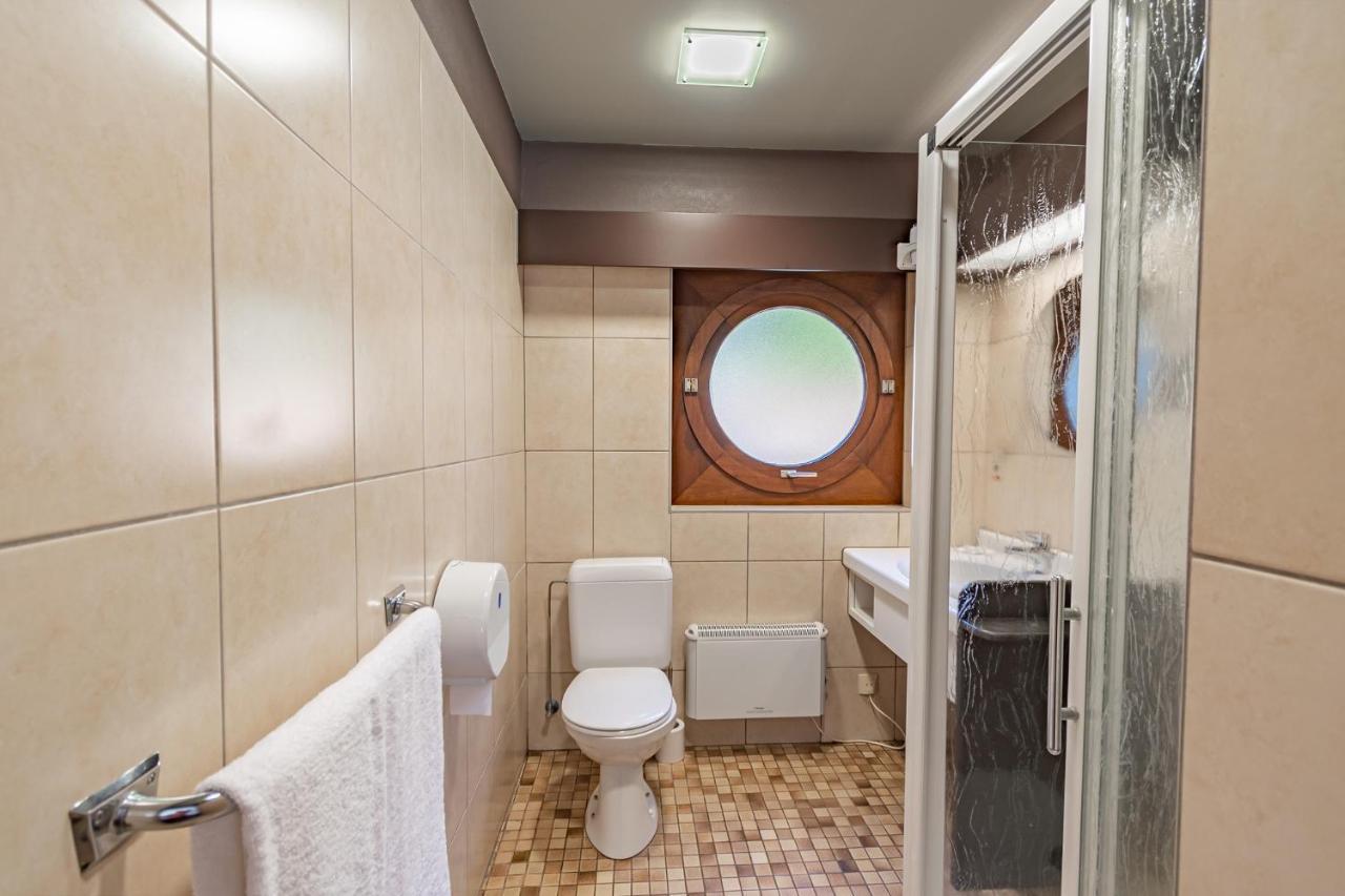 Hotel Les Rhodos Chevetogne Exteriér fotografie